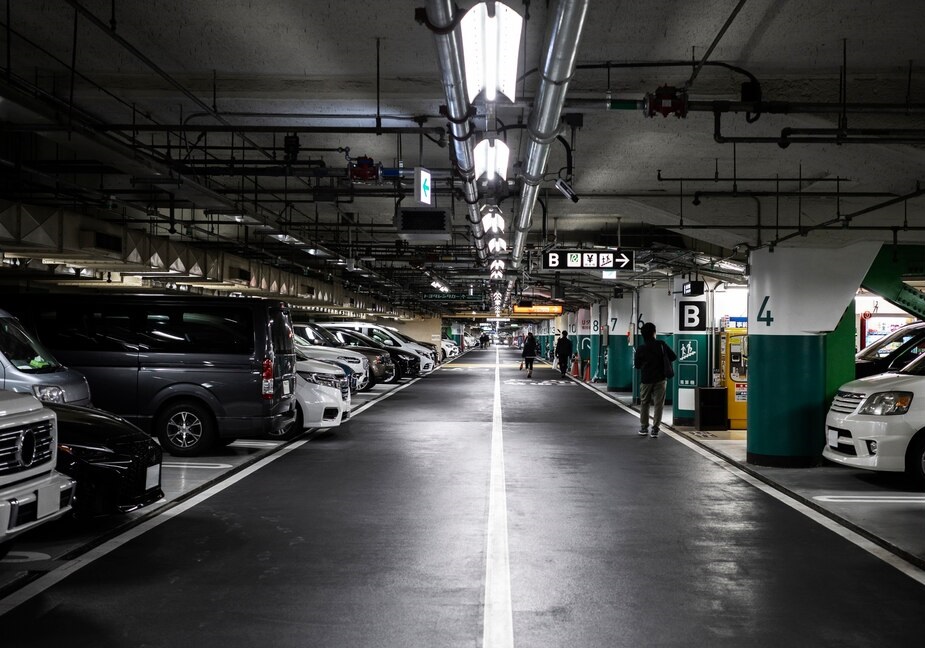 8 Tips To Improve Parking Lot Security